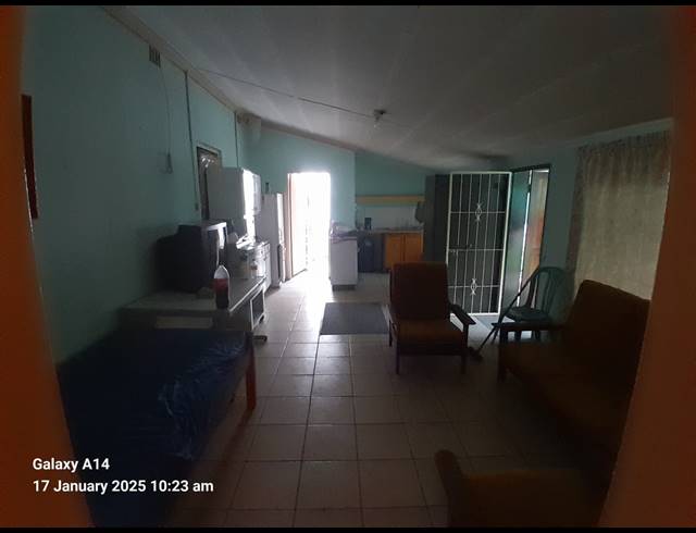 6 BEDROOM FREESTANDING FOR SALE IN BO-DORP